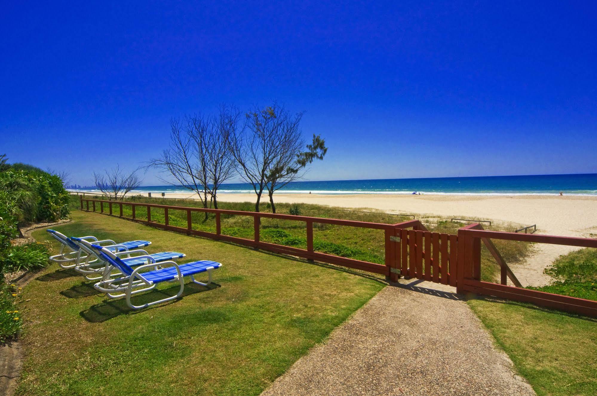 Pelican Sands Beach Resort Gold Coast Kültér fotó